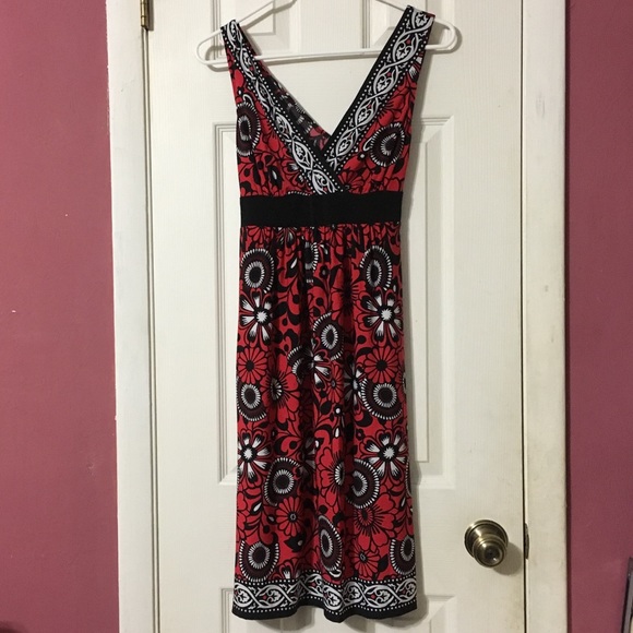 connected apparel Dresses & Skirts - Deep V neck dress size 6 red and black